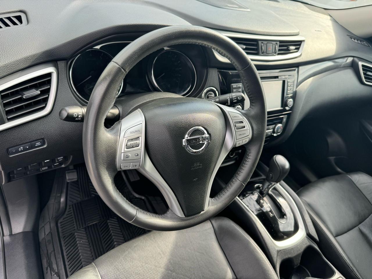 2015 Nissan Rogue SL - Photo #9