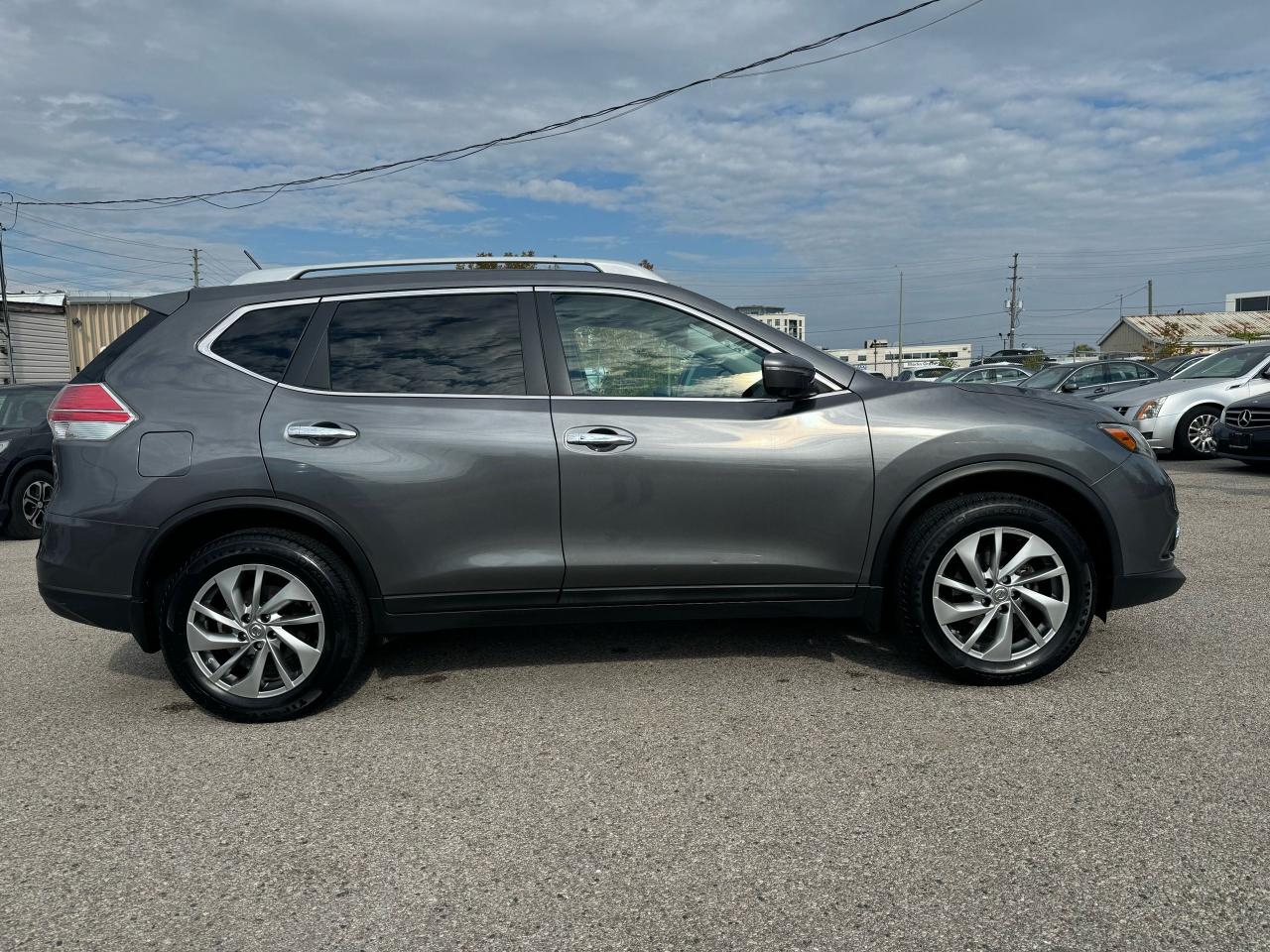 2015 Nissan Rogue SL - Photo #4