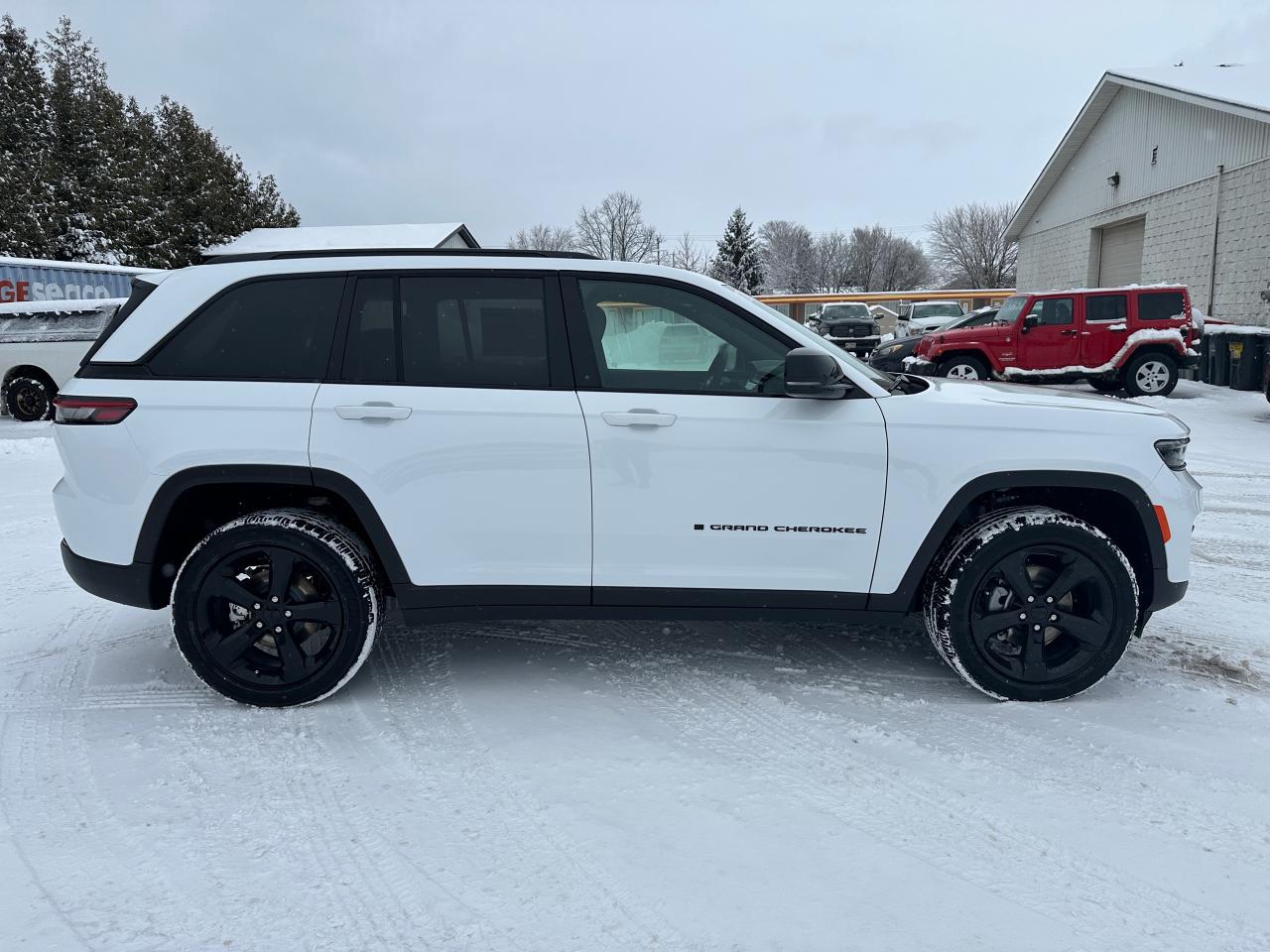 2025 Jeep Grand Cherokee Altitude Photo