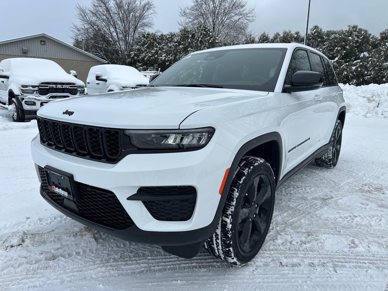 2025 Jeep Grand Cherokee Altitude Photo