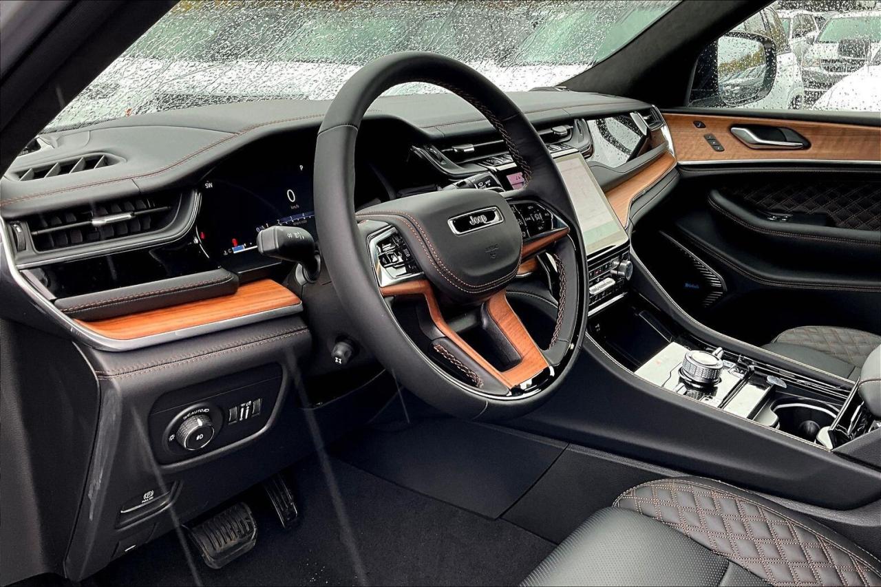 2025 Jeep Grand Cherokee SUMMIT RESERVE | High Altitude | Adv Protech | 4X4 Photo