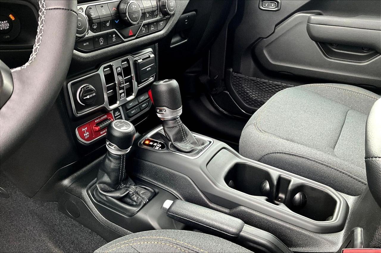 2026 Jeep Wrangler WILLYS 4DR | Hardtop | Safety & Conv Grp | 4x4 Photo