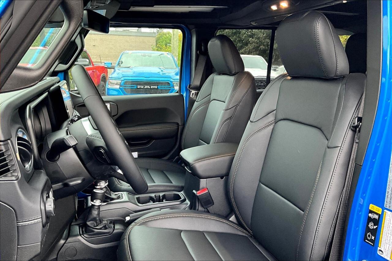 2026 Jeep Wrangler SAHARA 4DR | Sky-Top | Leather | 18" Alloys | Nav Photo