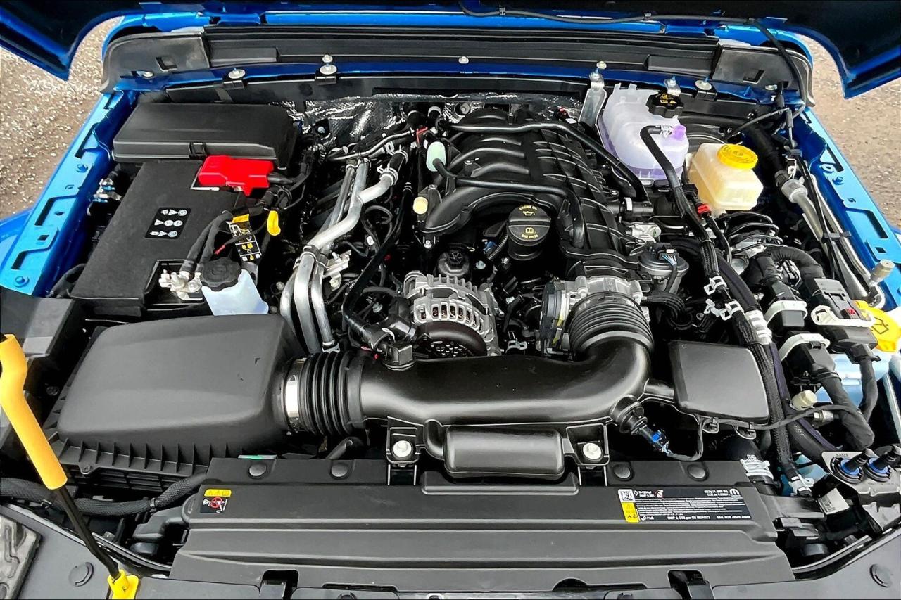 2026 Jeep Wrangler SAHARA 4DR | Sky-Top | Leather | 18" Alloys | Nav Photo