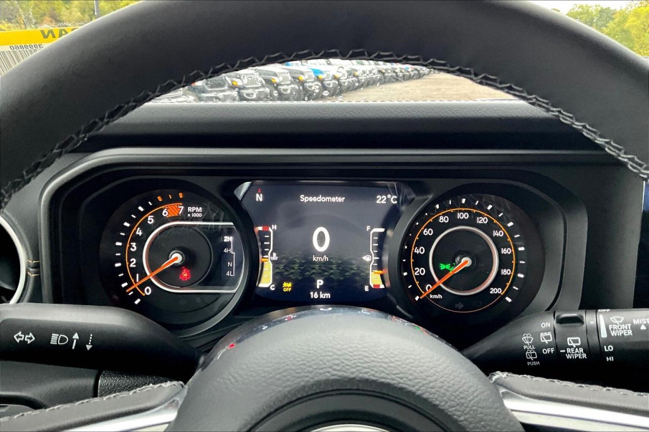 2026 Jeep Wrangler SAHARA 4DR | Sky-Top | Leather | 18" Alloys | Nav Photo