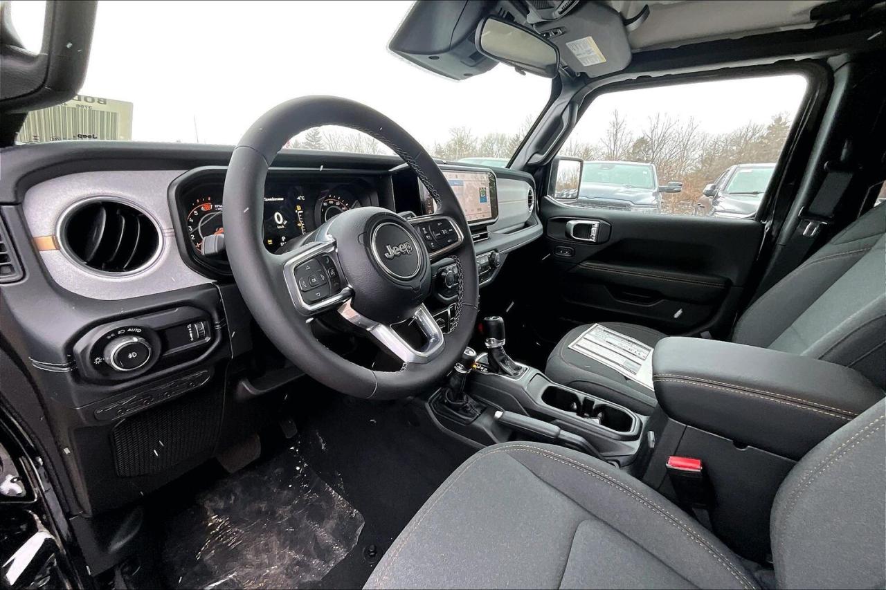 2026 Jeep Wrangler SAHARA 4DR | Painted Hardtop | 12" Touchscreen Photo