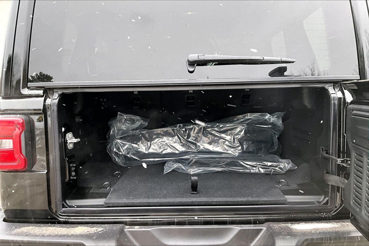 2026 Jeep Wrangler SAHARA 4DR | Painted Hardtop | 12" Touchscreen Photo