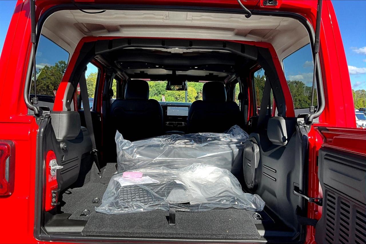 2026 Jeep Wrangler SAHARA 4DR | Leather | Painted Hardtop | Nav Photo