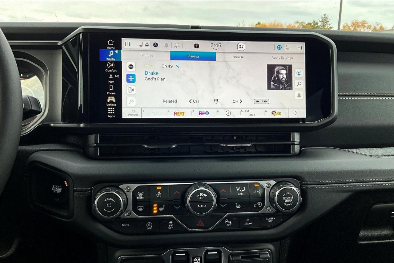 2026 Jeep Wrangler SAHARA | Sky-Top | Leather | Tow Pkg | 18" Wheels Photo