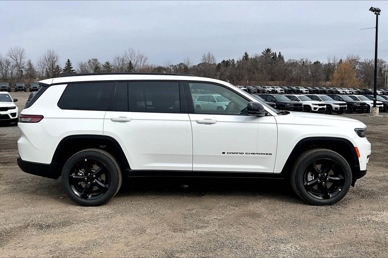 2025 Jeep Grand Cherokee L LIMITED | Black App Pkg | Pano Roof | LuxTech 2 Photo