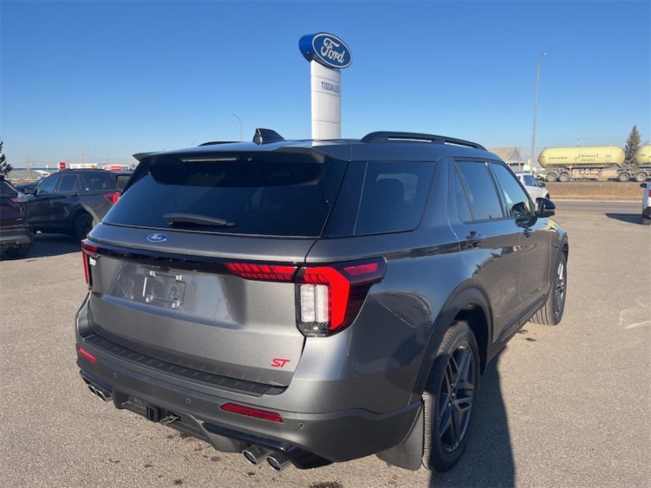 2025 Ford Explorer ST  - Cooled Seats -  Heated Seats Photo5