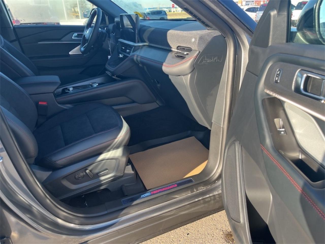 2025 Ford Explorer ST  - Cooled Seats -  Heated Seats Photo5