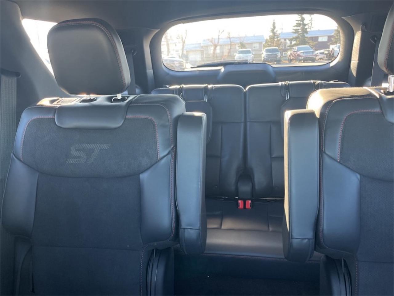 2025 Ford Explorer ST  - Cooled Seats -  Heated Seats Photo5