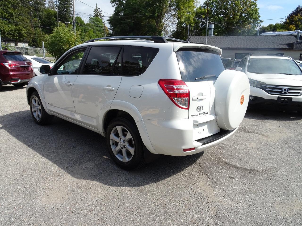 2010 Toyota RAV4 LIMITED  - Photo #8