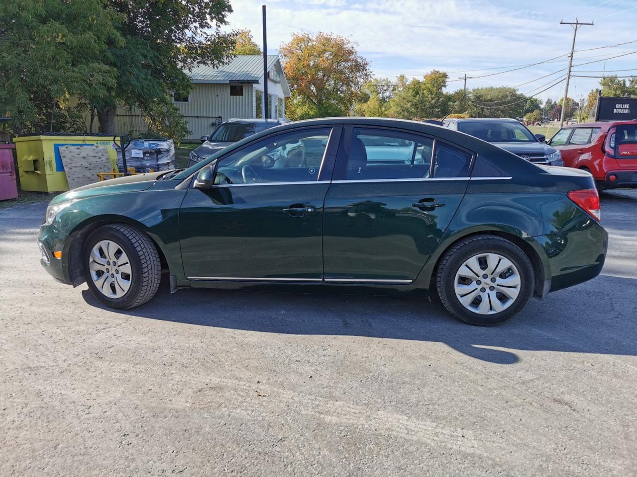 2015 Chevrolet Cruze 1LT - Photo #2