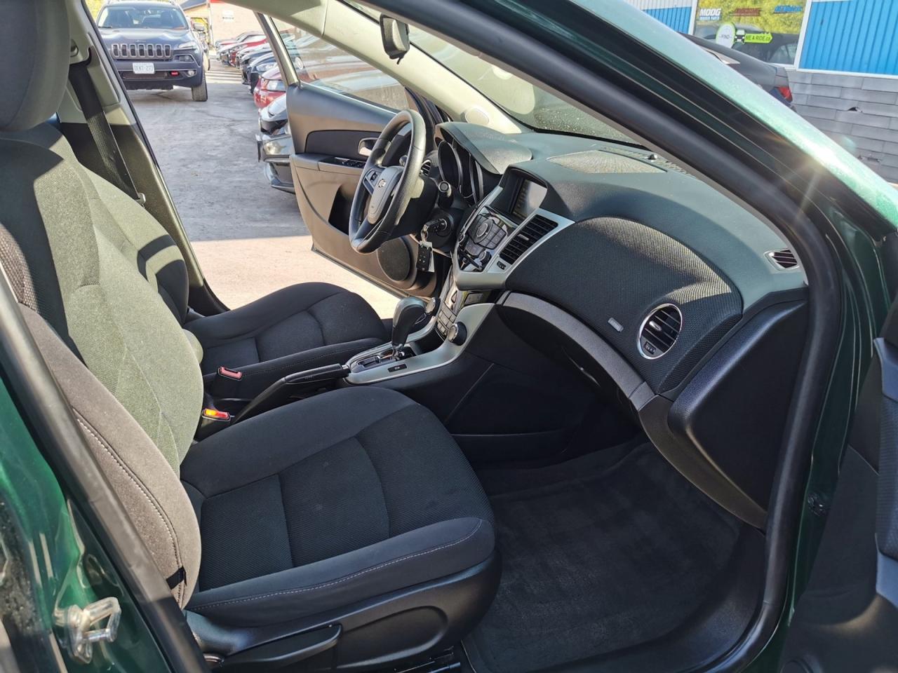 2015 Chevrolet Cruze 1LT - Photo #18