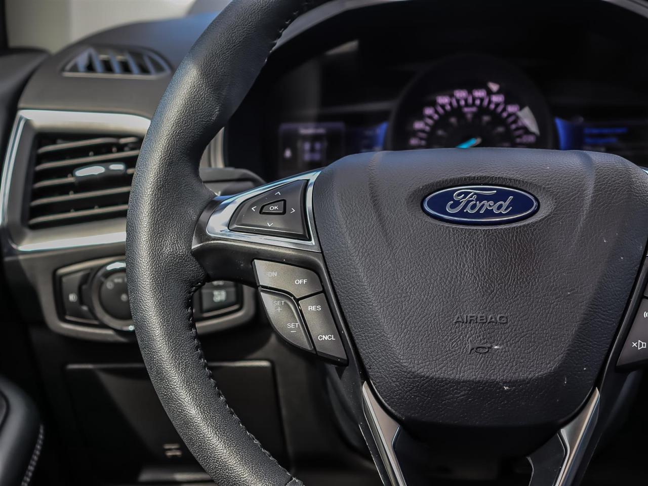 2024 Ford Edge Titanium Roof | Apple Car Play | Navigation | Heated Steering Wheel | Photo