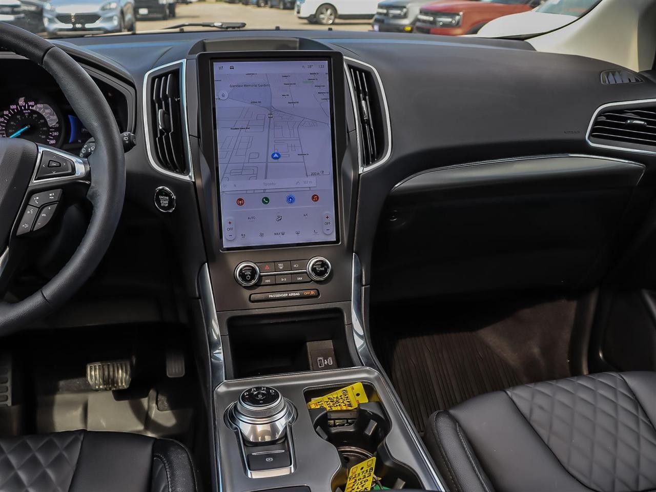 2024 Ford Edge Titanium Roof | Apple Car Play | Navigation | Heated Steering Wheel | Photo