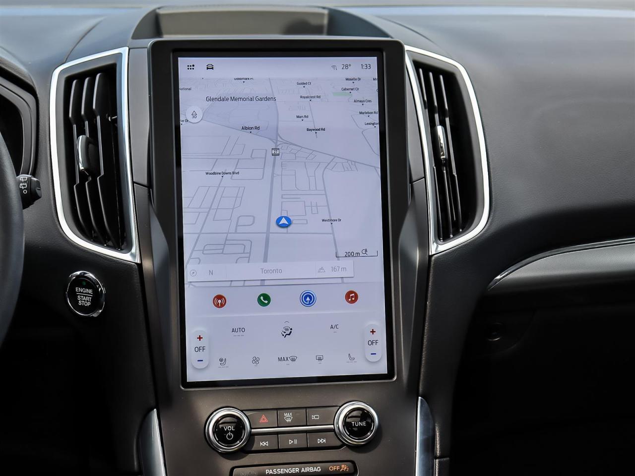 2024 Ford Edge Titanium Roof | Apple Car Play | Navigation | Heated Steering Wheel | Photo