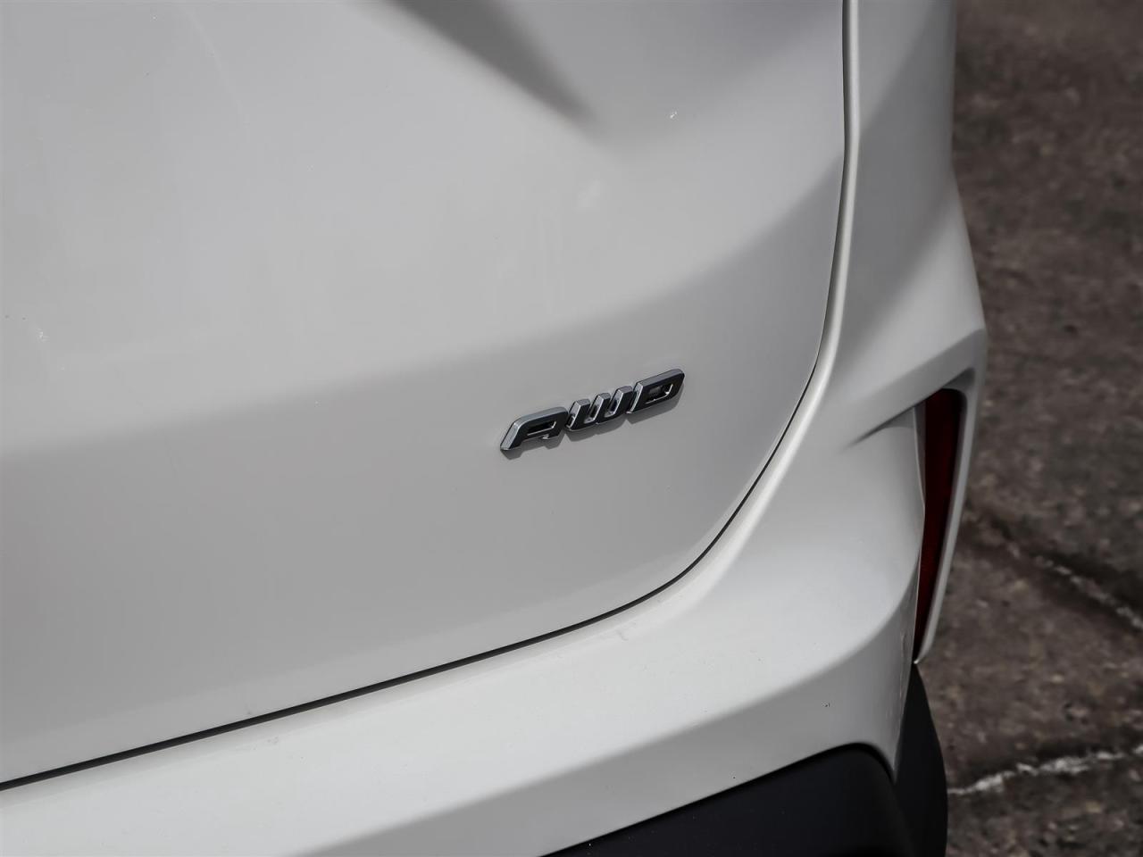 2024 Ford Edge Titanium Roof | Apple Car Play | Navigation | Heated Steering Wheel | Photo