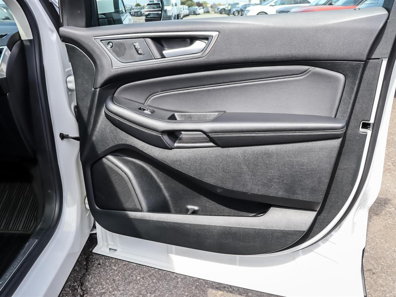 2024 Ford Edge Titanium Roof | Apple Car Play | Navigation | Heated Steering Wheel | Photo