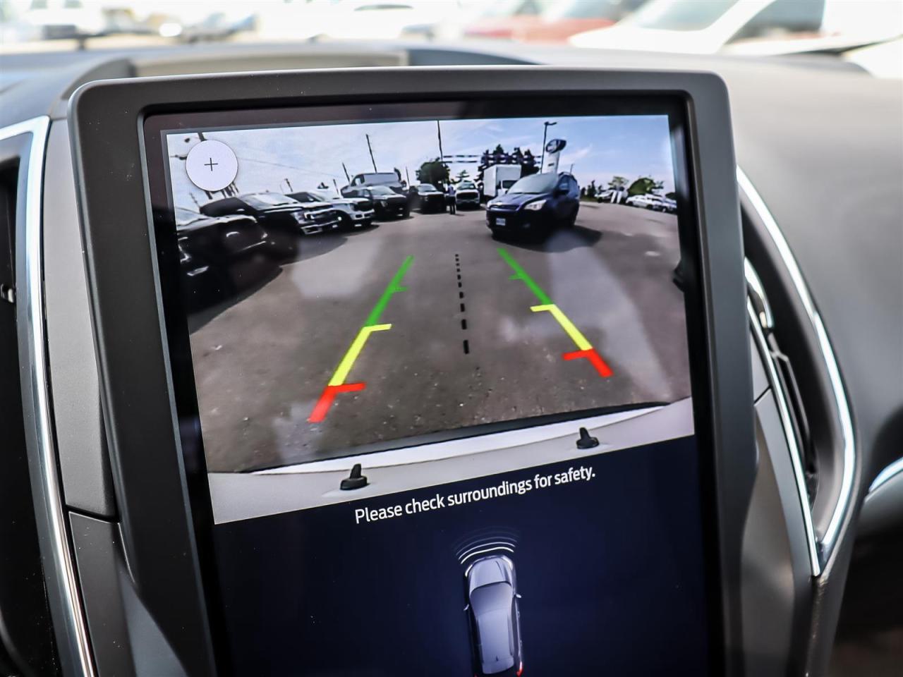 2024 Ford Edge Titanium Roof | Apple Car Play | Navigation | Heated Steering Wheel | Photo