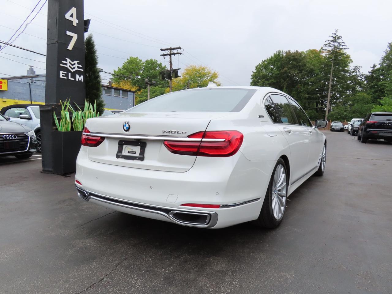 2017 BMW 7 Series 740Le XDrive AWD - Hybrid - Navi - Leather !! Photo