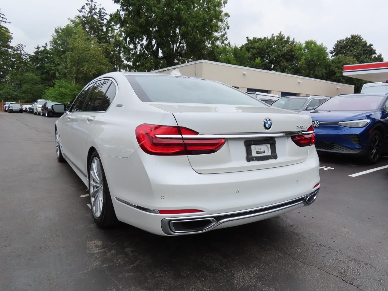 2017 BMW 7 Series 740Le XDrive AWD - Hybrid - Navi - Leather !! Photo