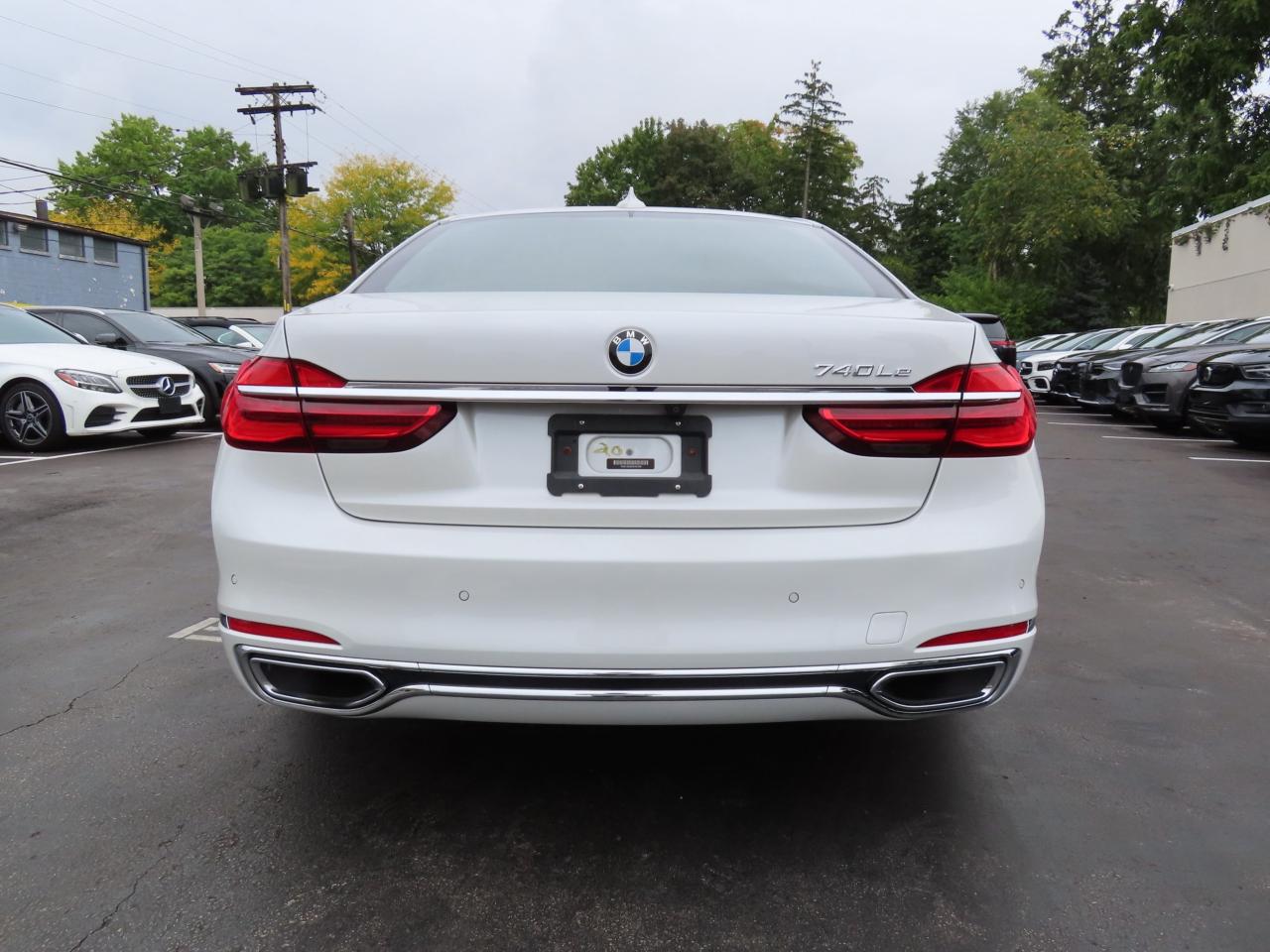 2017 BMW 7 Series 740Le XDrive AWD - Hybrid - Navi - Leather !! Photo