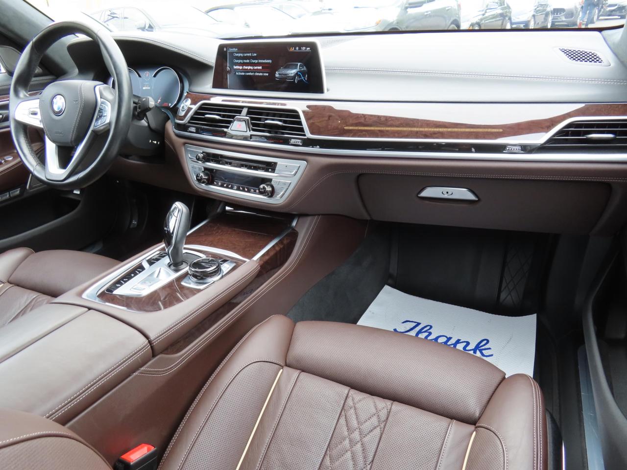 2017 BMW 7 Series 740Le XDrive AWD - Hybrid - Navi - Leather !! Photo