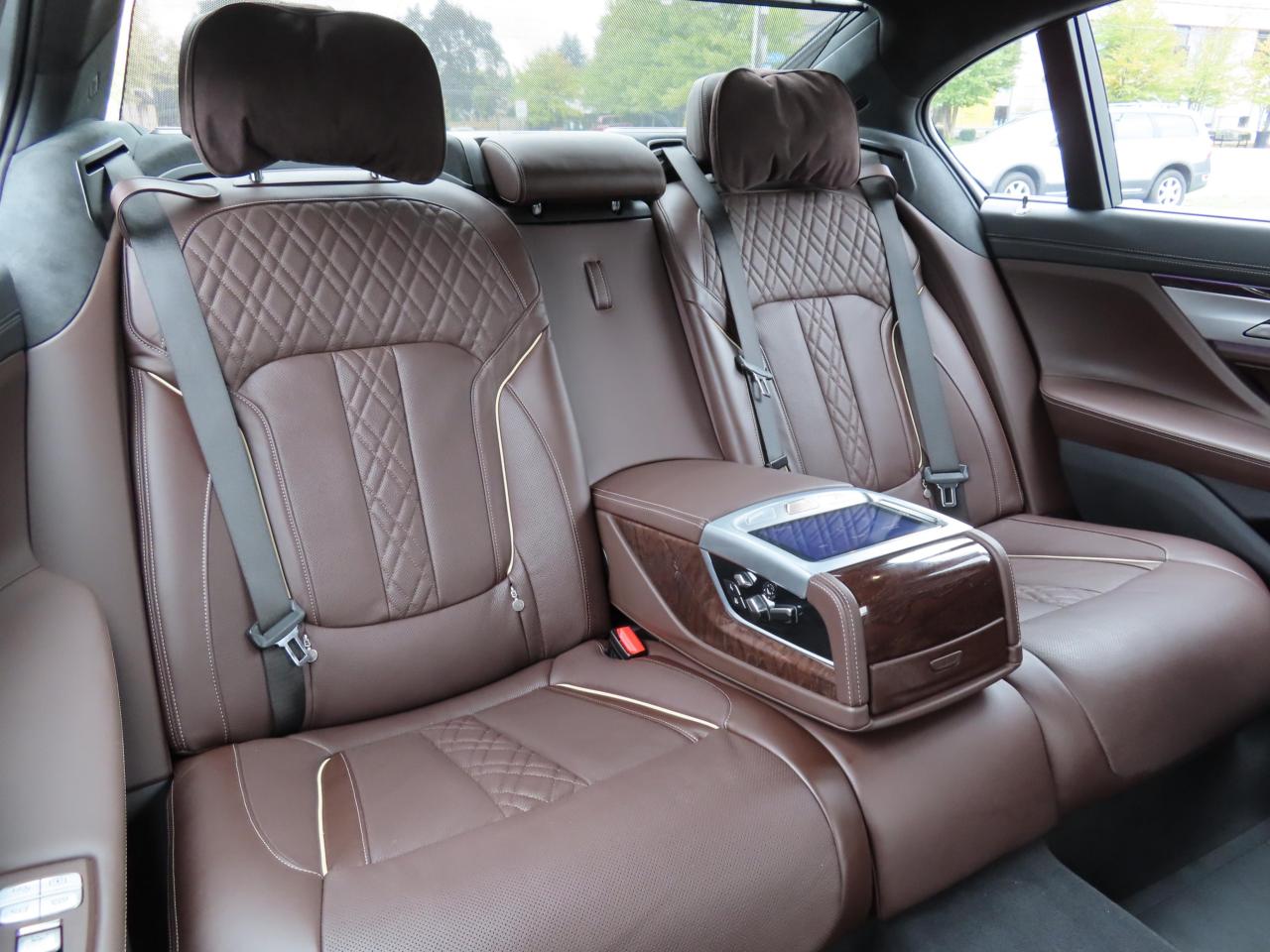 2017 BMW 7 Series 740Le XDrive AWD - Hybrid - Navi - Leather !! Photo