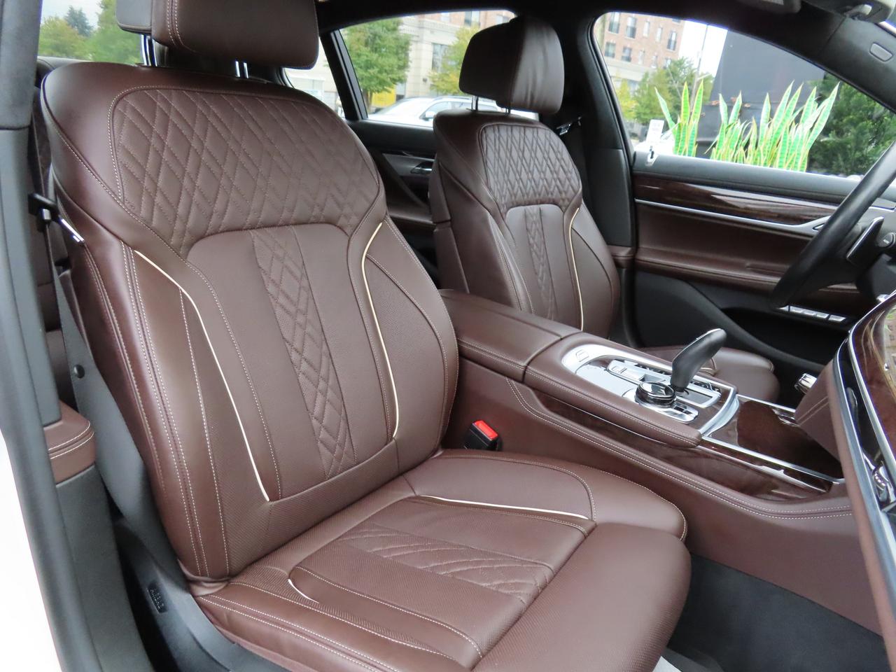 2017 BMW 7 Series 740Le XDrive AWD - Hybrid - Navi - Leather !! Photo