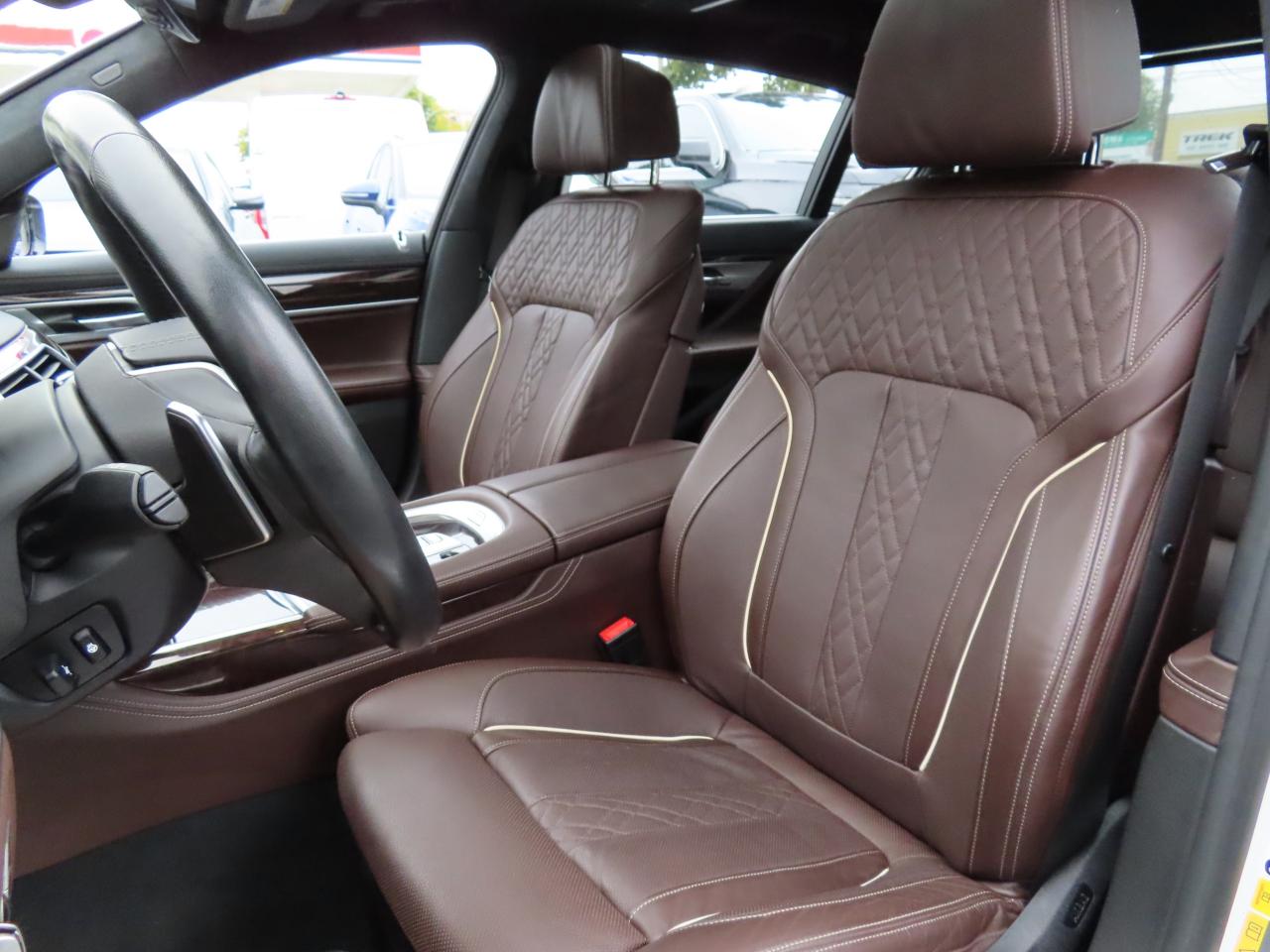 2017 BMW 7 Series 740Le XDrive AWD - Hybrid - Navi - Leather !! Photo