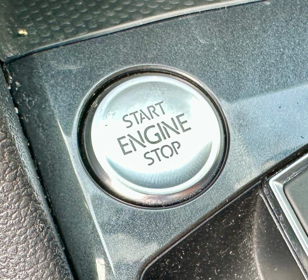 2019 Volkswagen Tiguan HIGHLINE | NO ACCIDENTS | LEATHER | SUNROOF | NAVI Photo