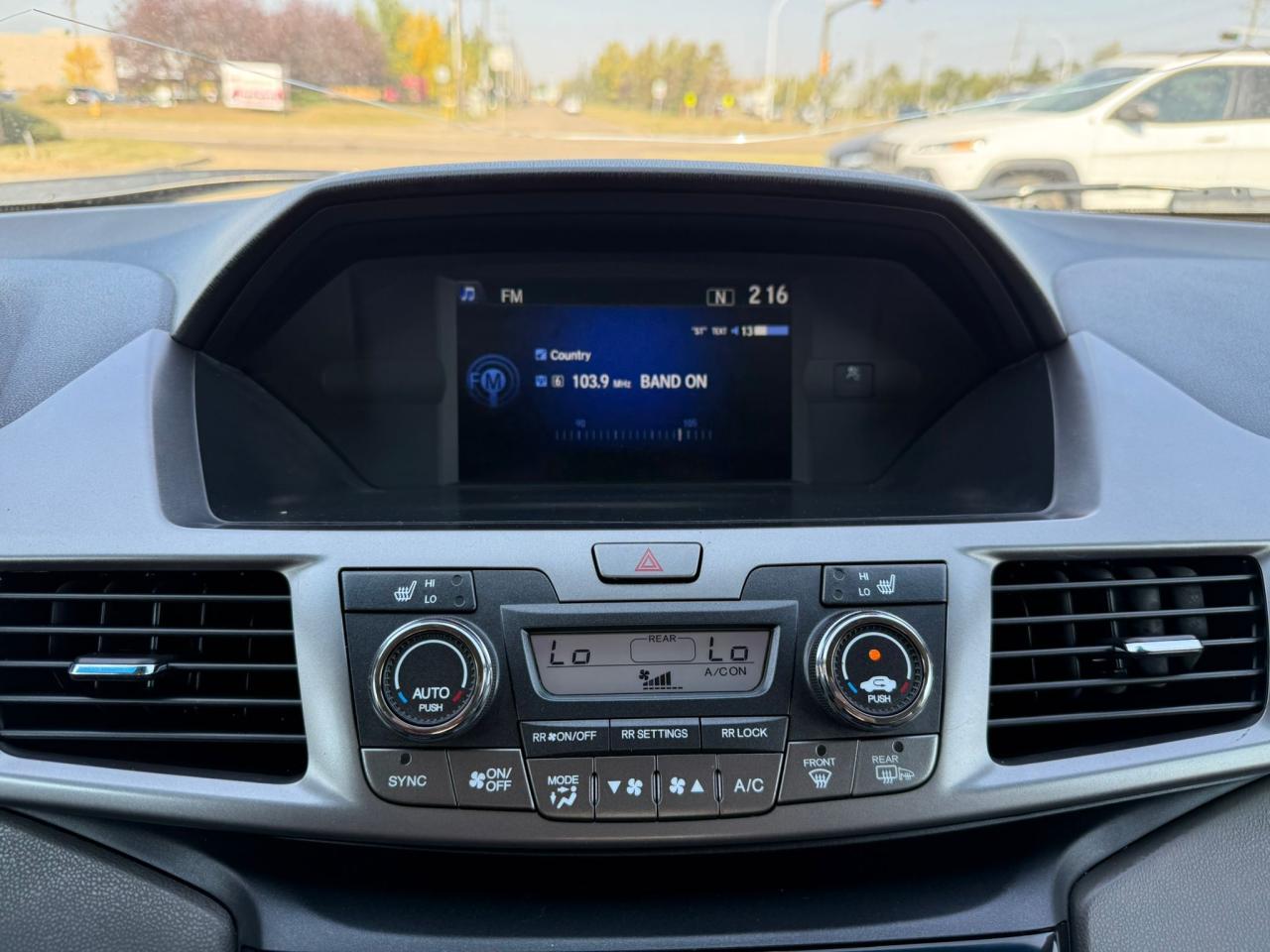 2015 Honda Odyssey EX w/RES | ALL CREDIT ACCEPTED!! - Photo #11