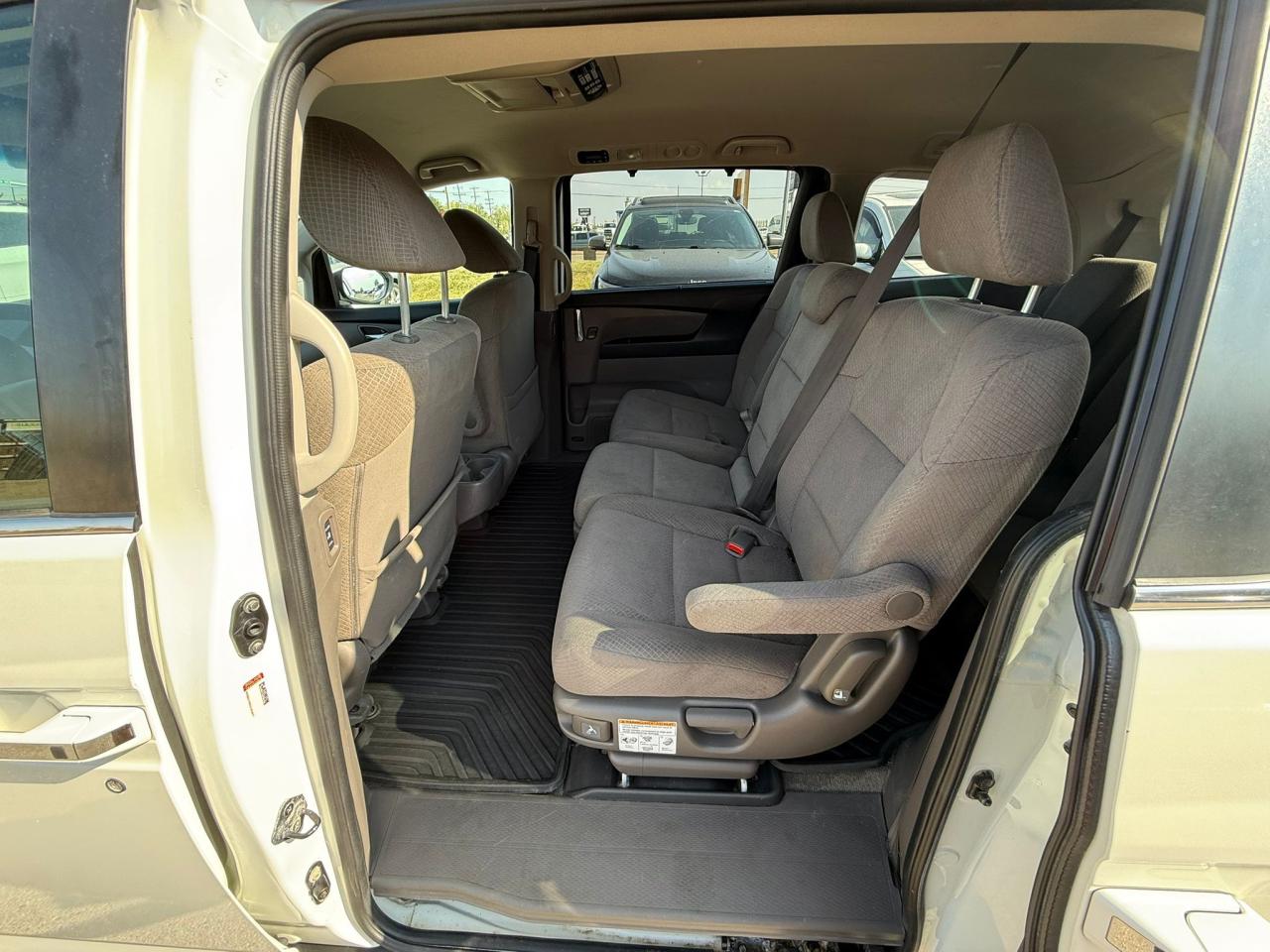 2015 Honda Odyssey EX w/RES | ALL CREDIT ACCEPTED!! - Photo #16