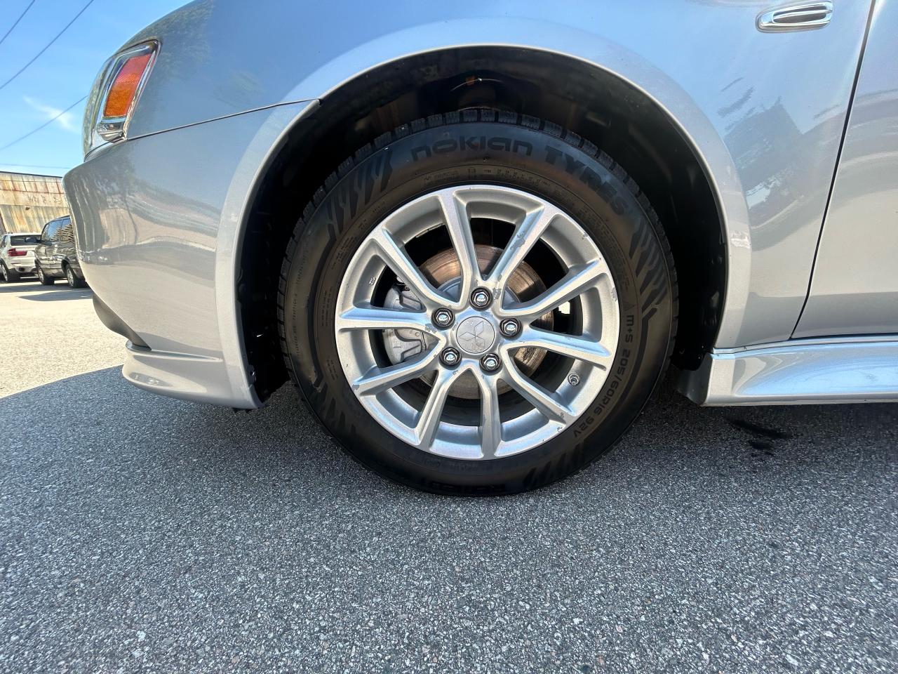 2015 Mitsubishi Lancer SE - Photo #13