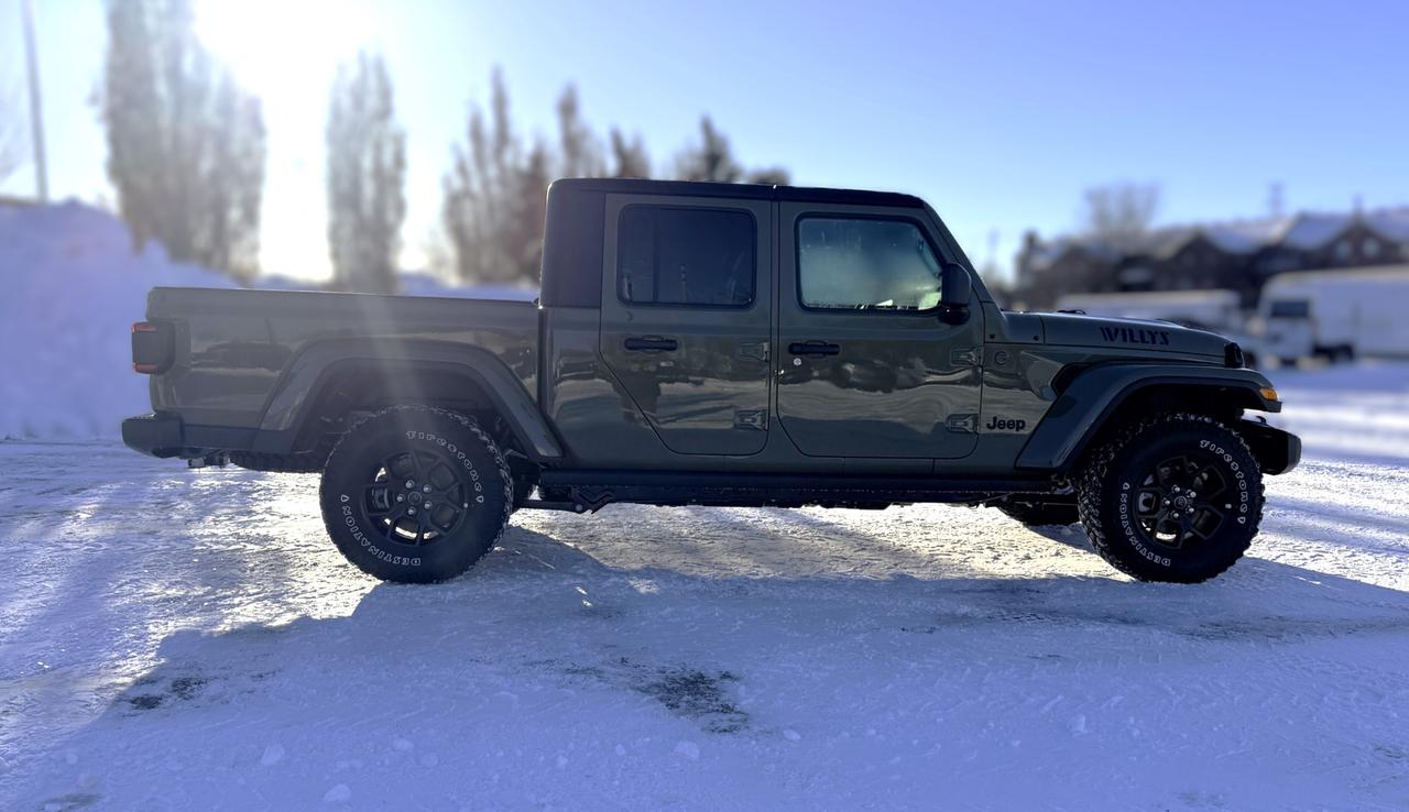 2026 Jeep Gladiator Willys 4x4 Photo3