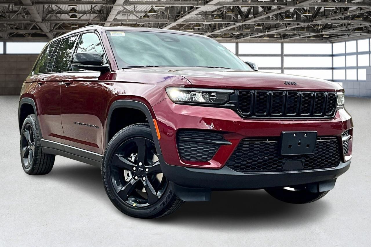 2025 Jeep Grand Cherokee ALTITUDE 4X4 | Leather | Power Sunroof | Tow Pkg Photo