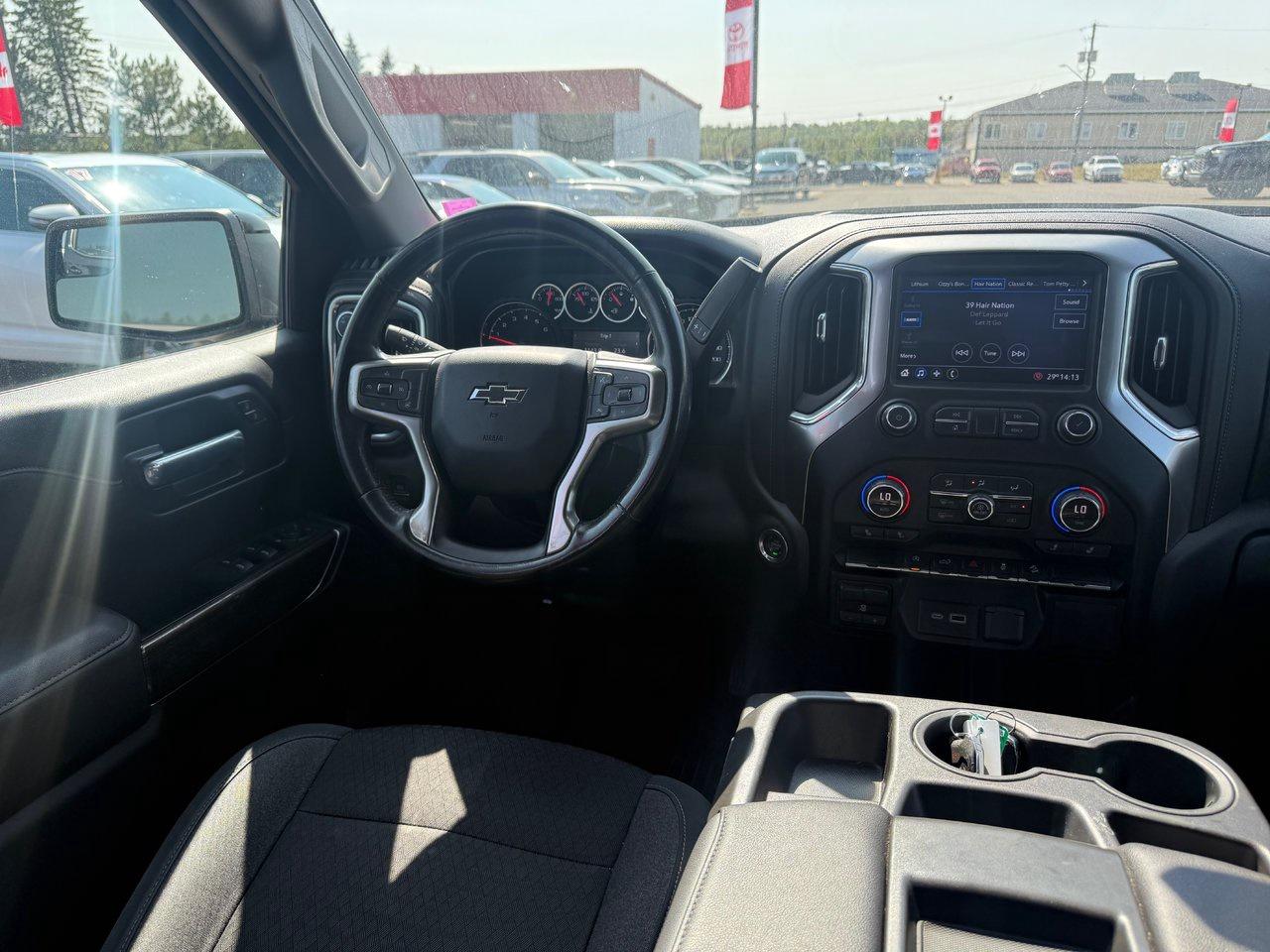 2021 Chevrolet Silverado 1500 RST Photo