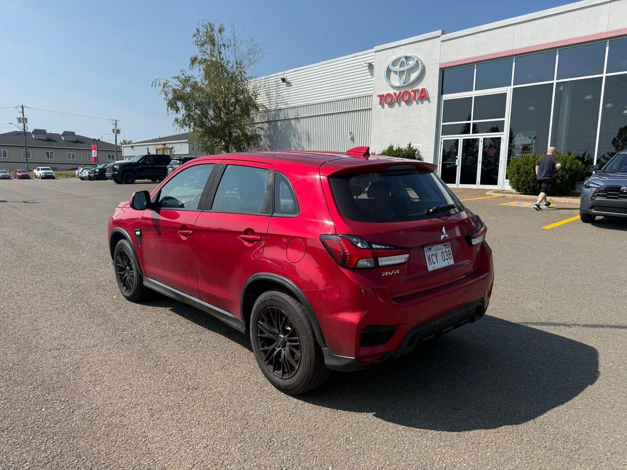 2020 Mitsubishi RVR ES Photo