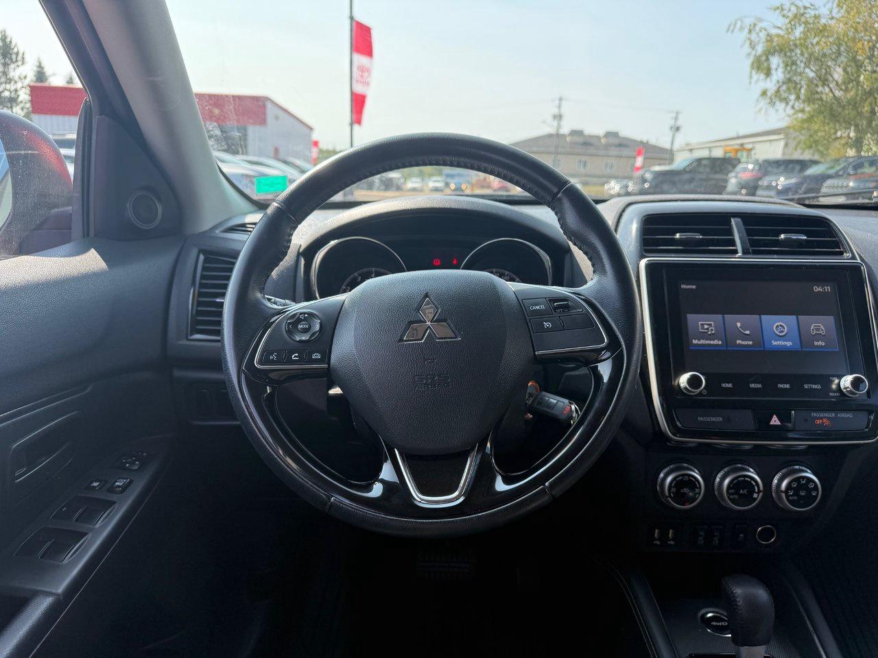 2020 Mitsubishi RVR ES Photo