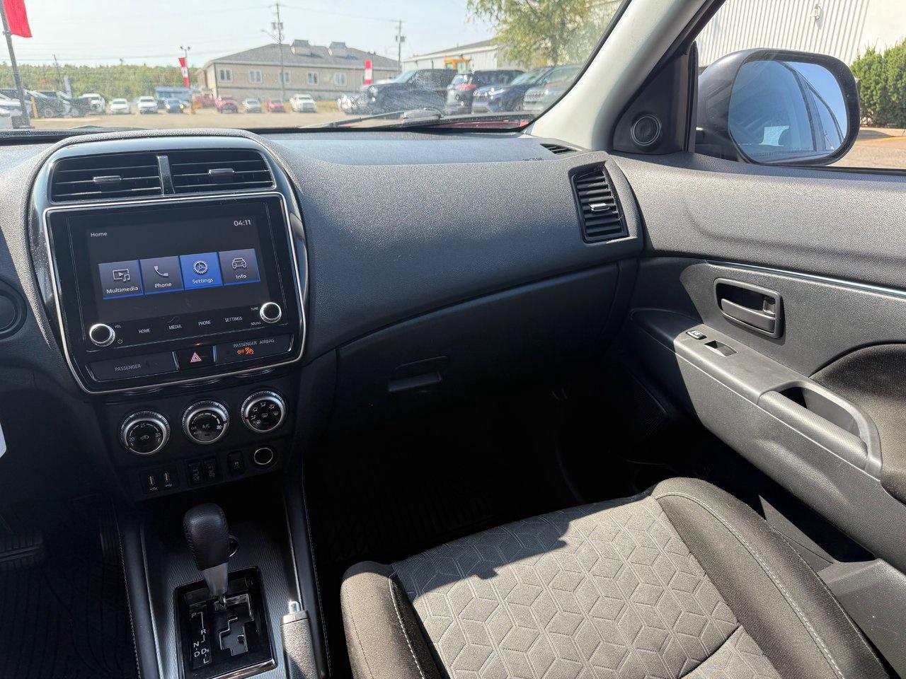 2020 Mitsubishi RVR ES Photo