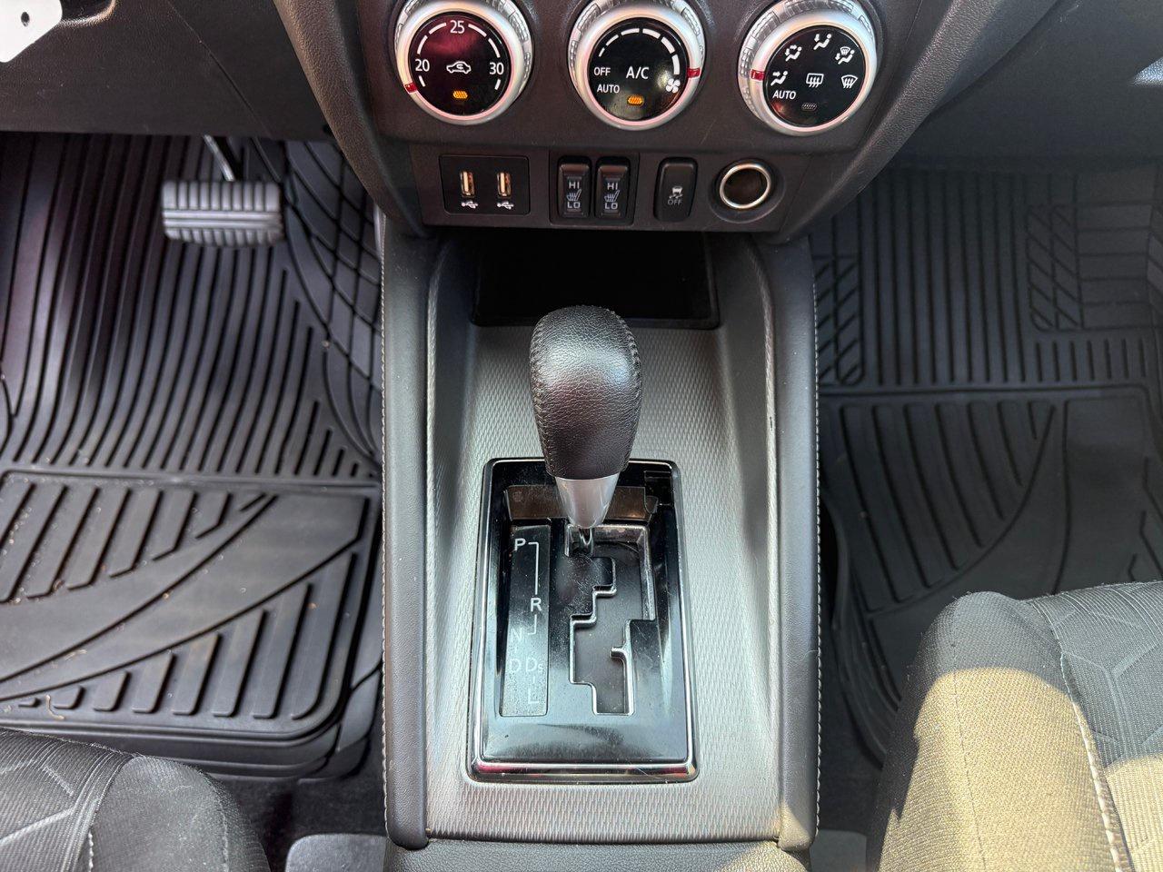 2020 Mitsubishi RVR ES Photo