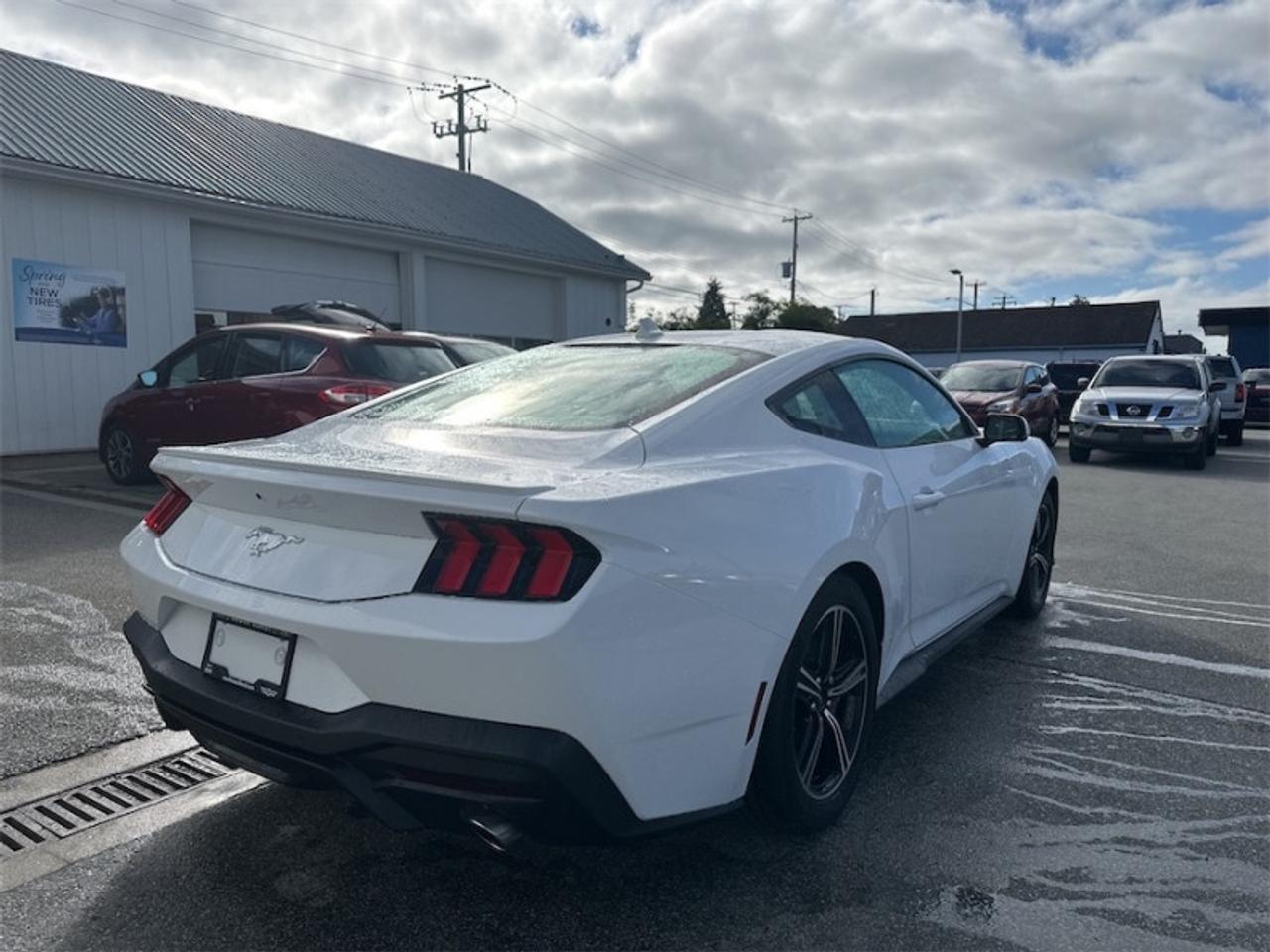 2025 Ford Mustang EcoBoost Premium  - Cooled Seats Photo4