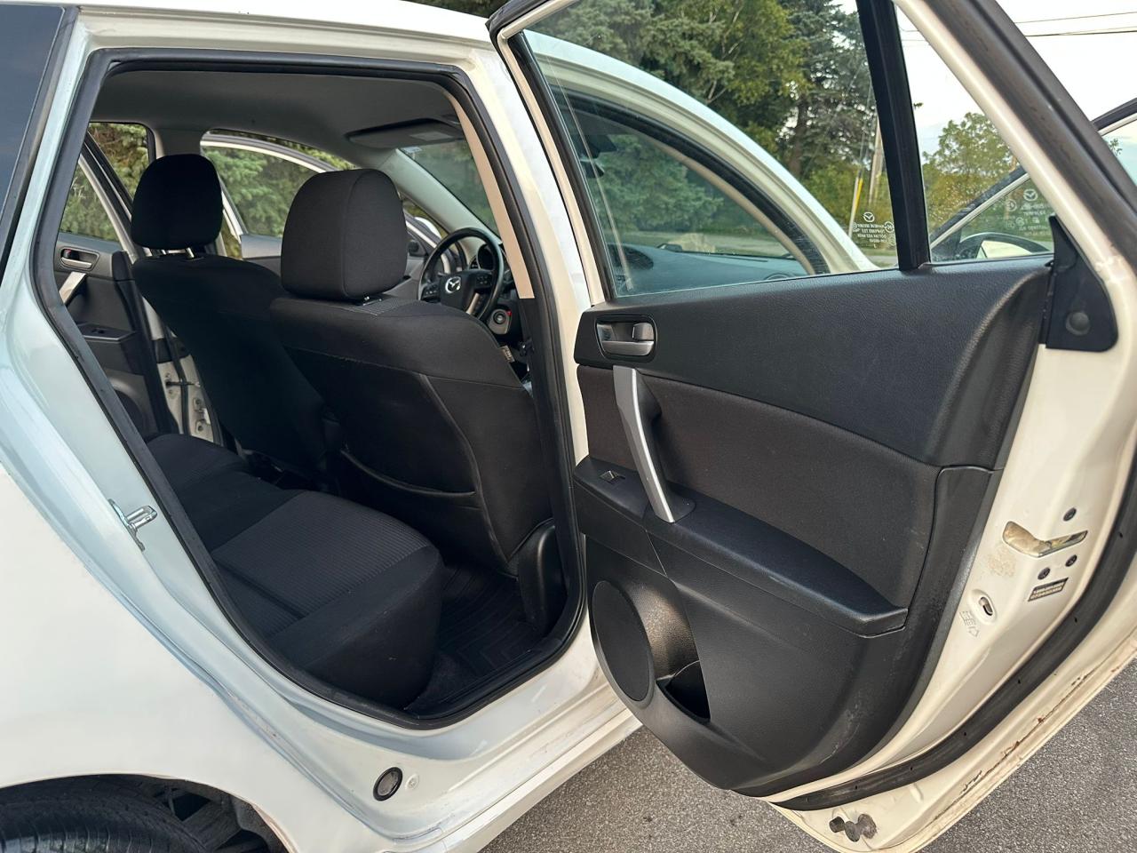 2013 Mazda MAZDA3 GS-SKY - Photo #27