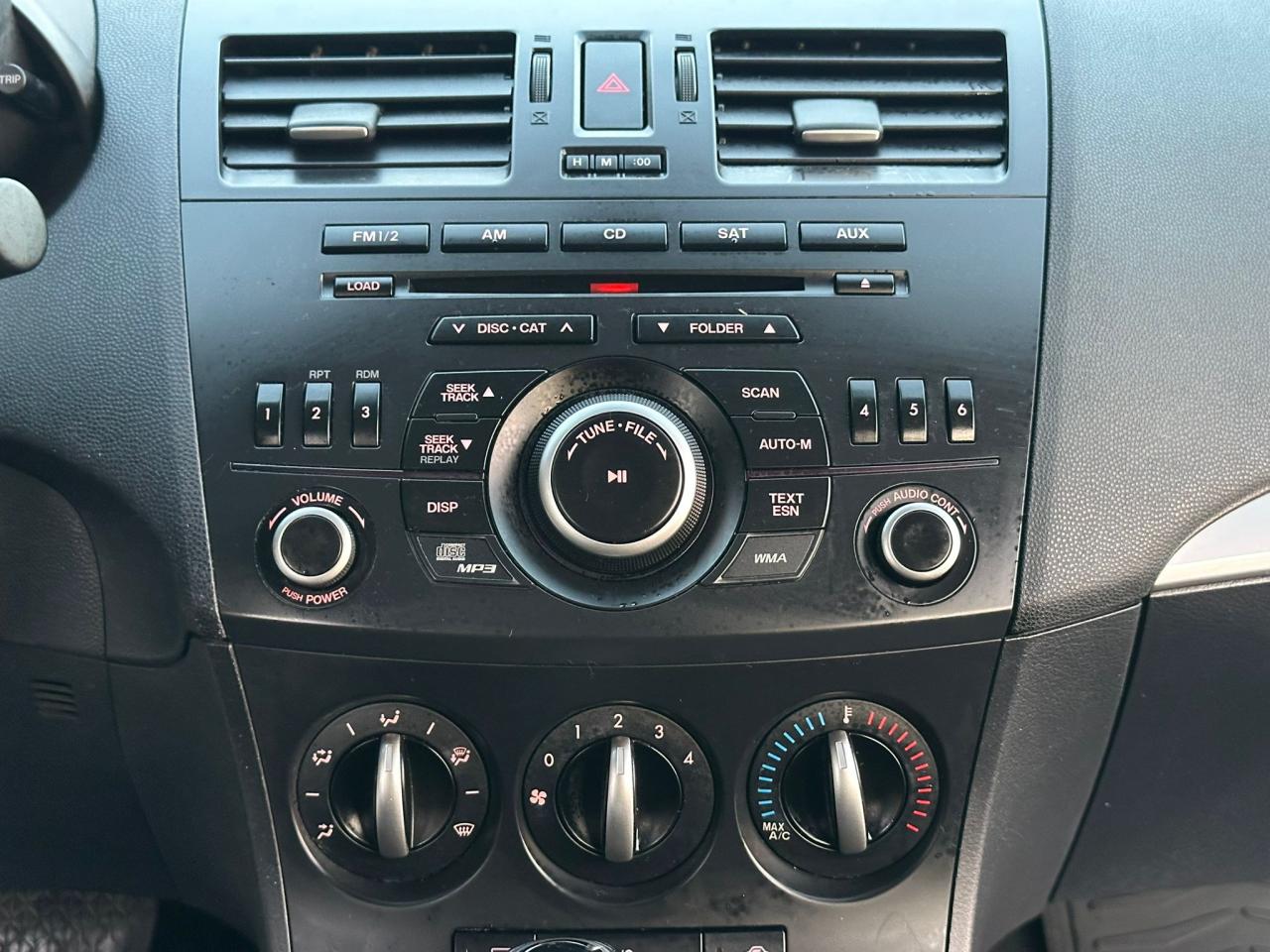 2013 Mazda MAZDA3 GS-SKY - Photo #18