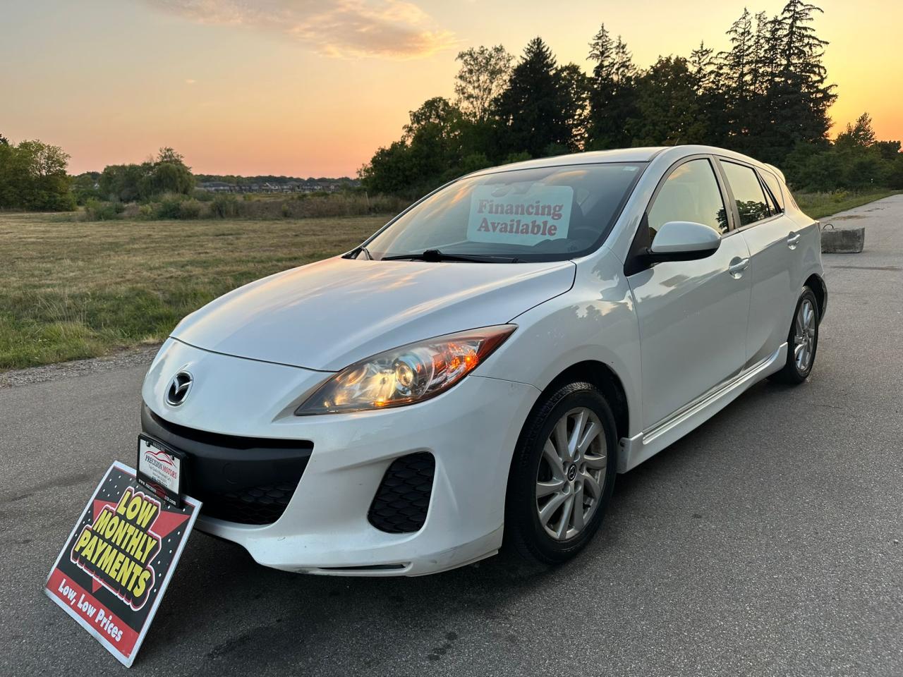 2013 Mazda MAZDA3 GS-SKY - Photo #2