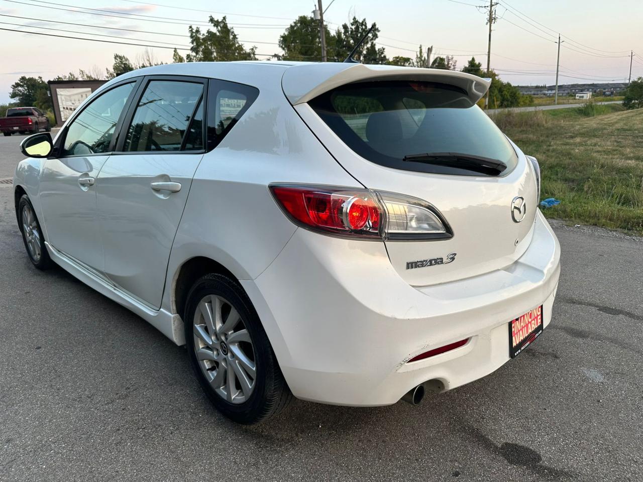 2013 Mazda MAZDA3 GS-SKY - Photo #4