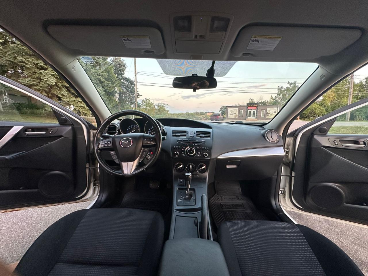 2013 Mazda MAZDA3 GS-SKY - Photo #17